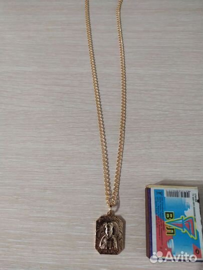 Цепочка с кулоном