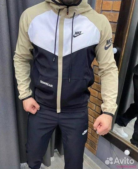 Спортивный костюм