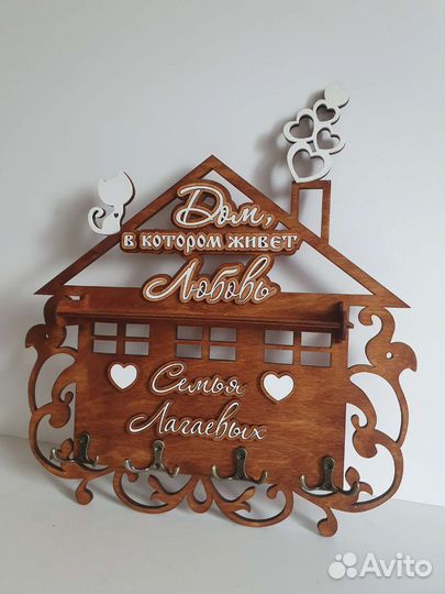 Фамильная ключница из дерева