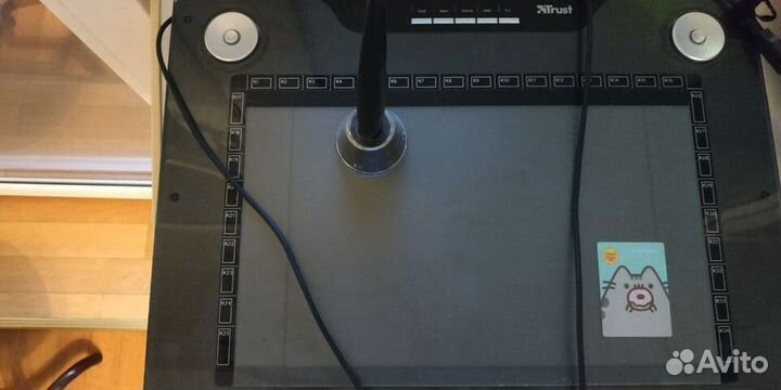 Планшет Trust tb-7300