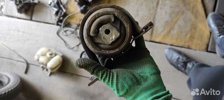 Подушка двигателя saab 900