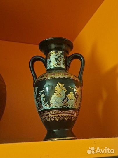 Маленькая вазочка