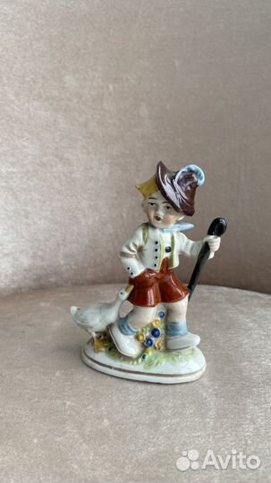 Статуэтка Германия мальчик с гусем