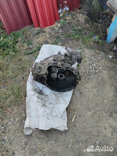 Коробка на Джили мк Кросс