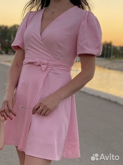 Красивое льняное платье