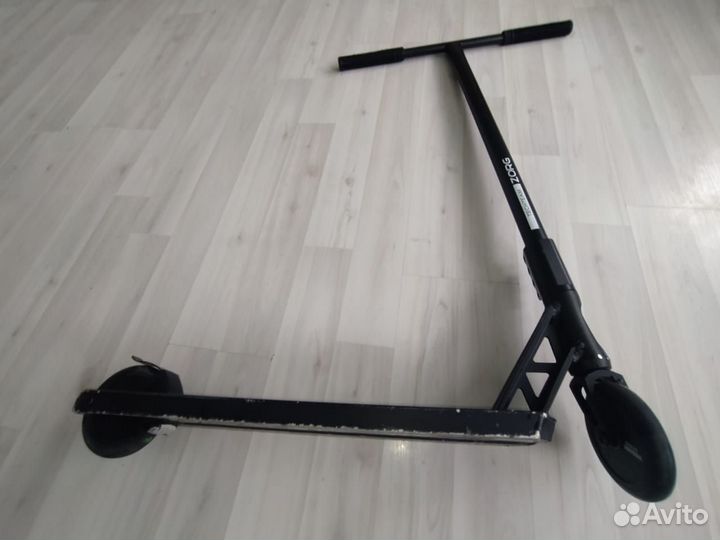 Продаю самокат трюковый