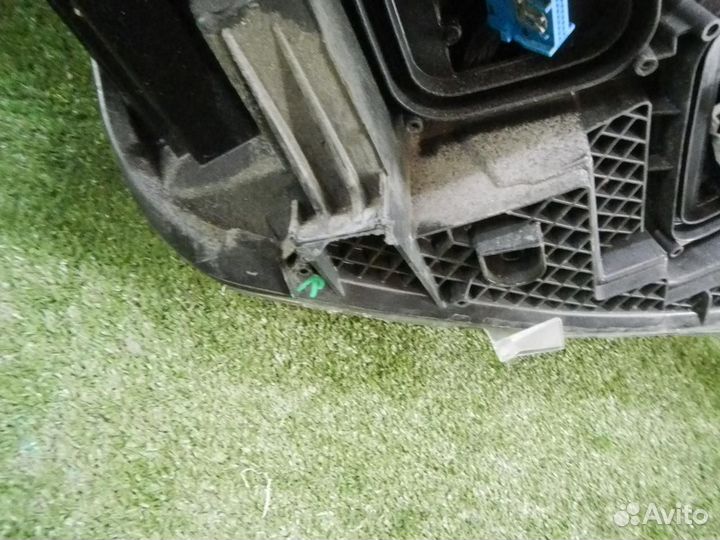 Фара левая Mercedes-Benz V-Class/Vito/Viano