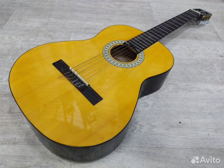 Классическая гитара fender