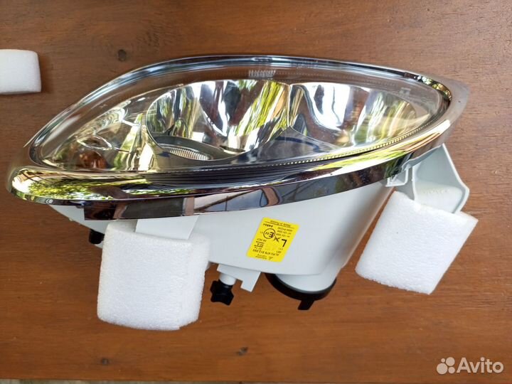 Фары стеклянные на газ 31105