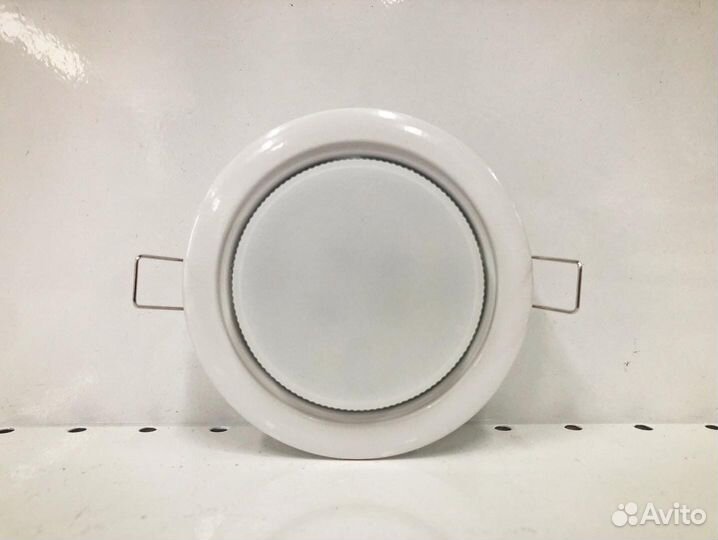 Точечные светильники и лампочки