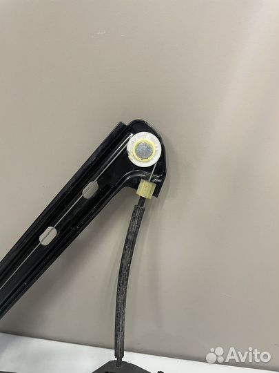 Стеклоподъемник задний правый Фольксваген Гольф 7