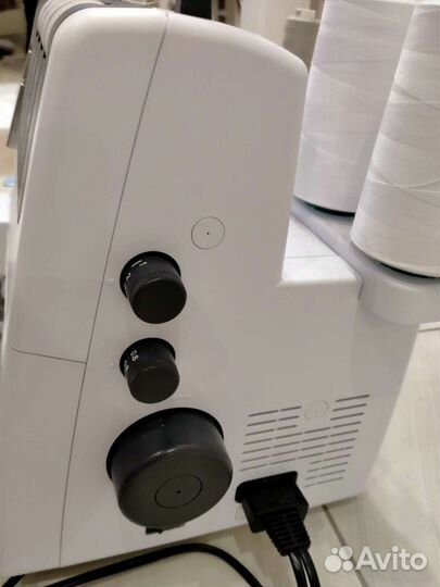 Оверлок merrylock 220