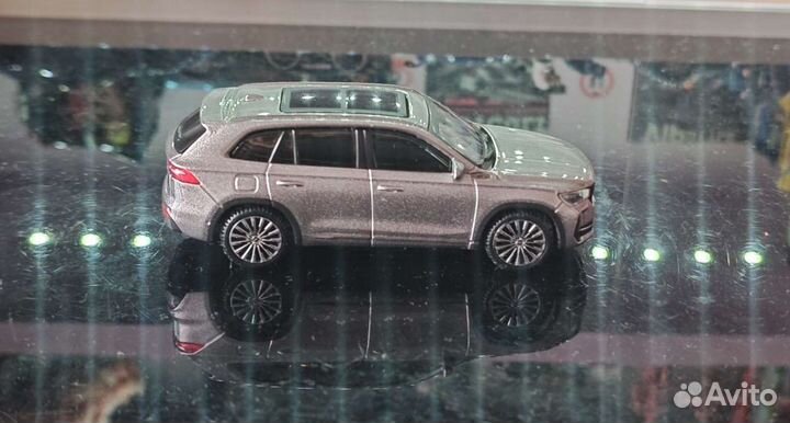 Машинки geely monjaro 1:64