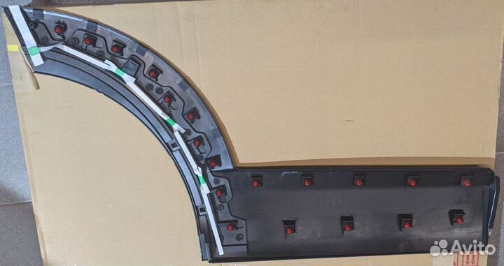 Накладка двери задней левой Mazda CX30