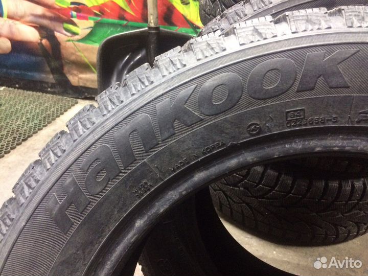Hankook Winter I'Pike 215/60 R17
