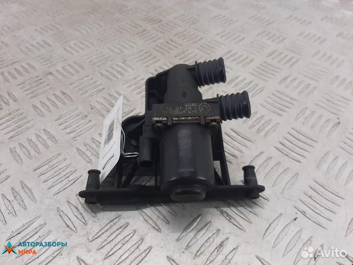 Кран отопителя (печки) BMW 5 E60/E61 рест. 2010