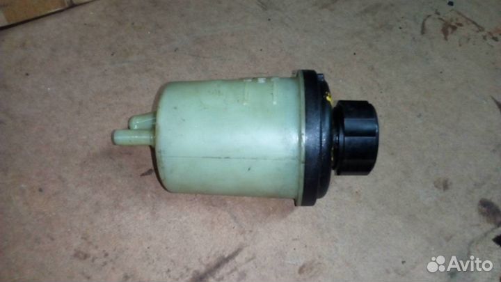 Вольво S80 S60 бачок гур XC70 XC60 30680756