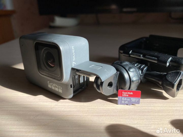 Go pro hero 7 silver (SD 64 gb)