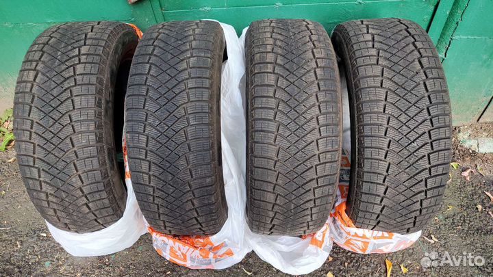 Pirelli Ice Zero FR 235/55 R18 104T