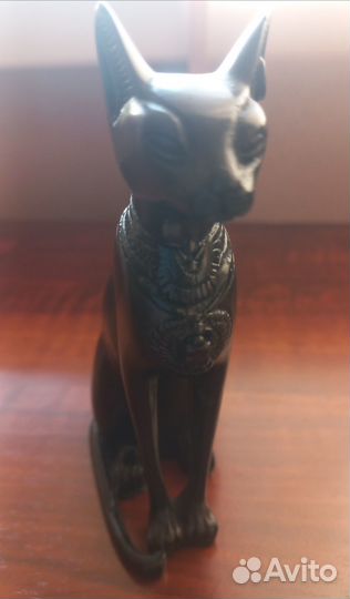Статуэтка Сфинкс из Египта