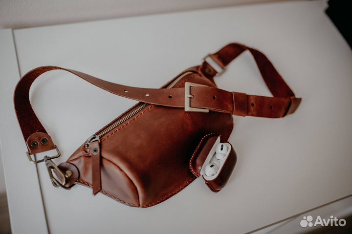 Поясная сумка бананка из нат кожи ручной работы