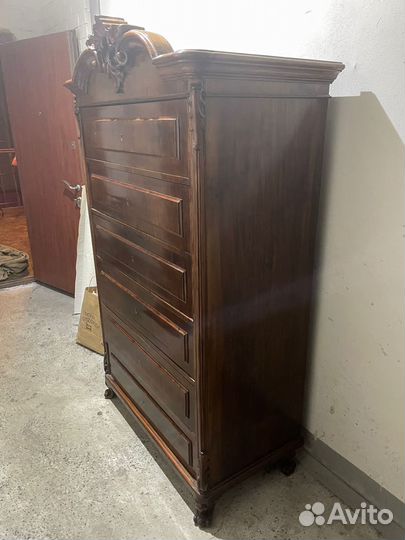 Комод антикварный, 1870 годы