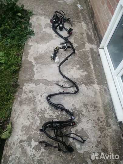 Проводка моторного отсека Jeep Grand Cherokee WK2