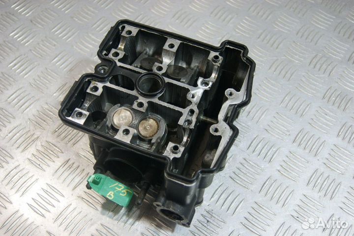 Головка задняя Suzuki SV400S