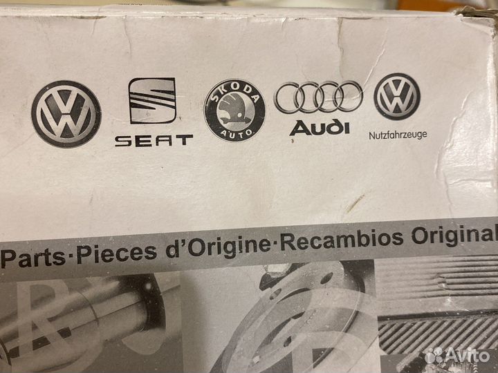 Фильтр воздушный 04E 129 620A