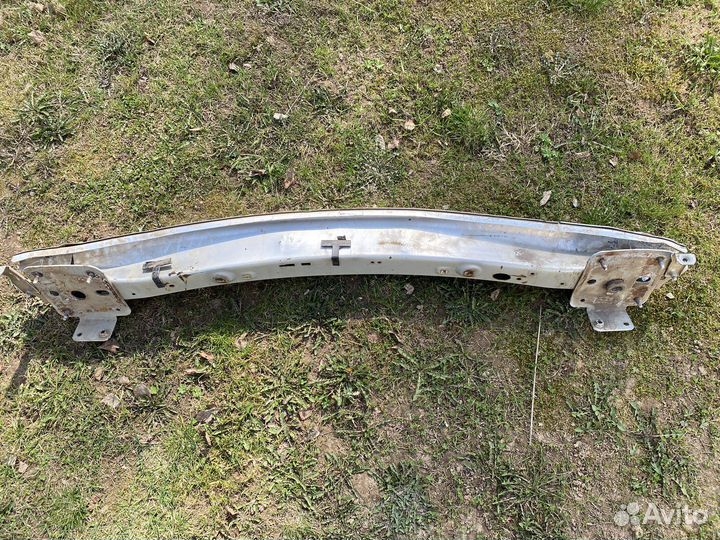 Усилитель бампера ford focus 1