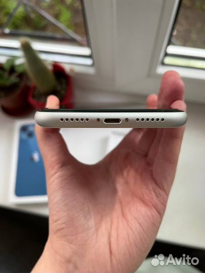 iPhone Xr, 64 ГБ