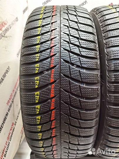 Bridgestone Blizzak LM-001 215/55 R17 98V