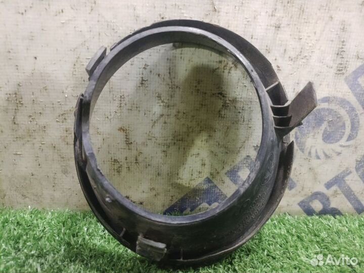 Накладка противотуманной фары правая Bmw X5