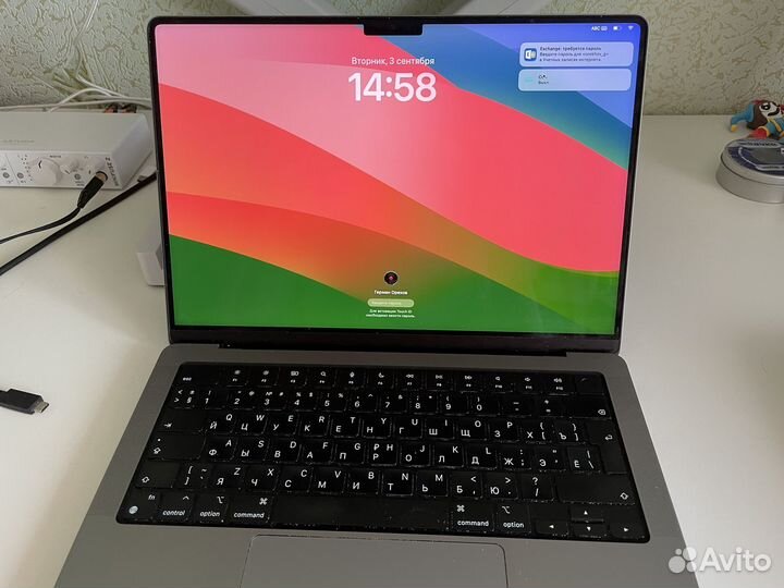 Macbook pro 14 m2 pro 16