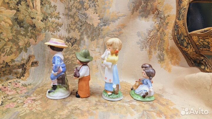 Фигурки детей фаянс, в стиле Capodimonte