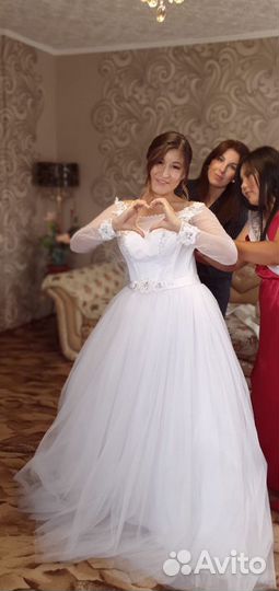 Платье свадебное