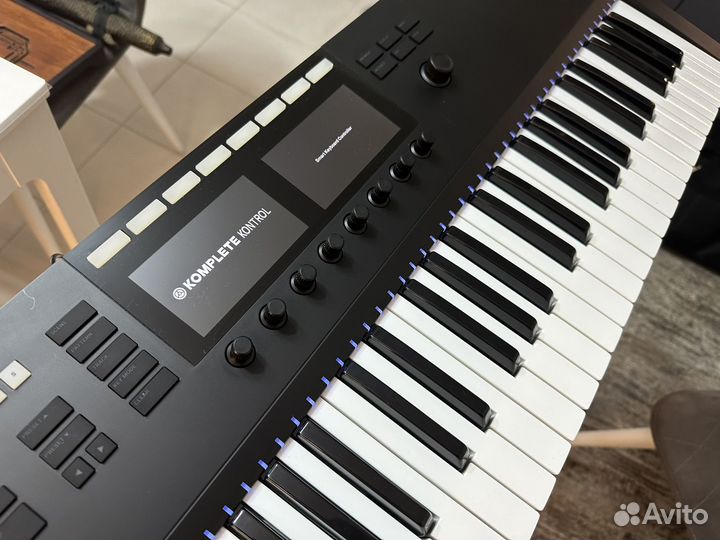 Native Instruments Komplete Kontrol S61 mk2