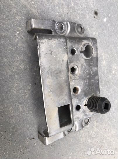 A9437500484 MB Замок капота