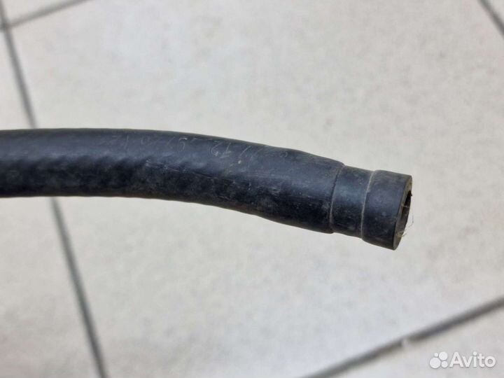 Патрубок радиатора Ауди 100/А6 С4 2.6-2.8