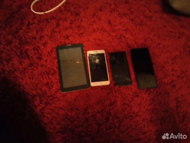 Телефоны и планшет на разбор