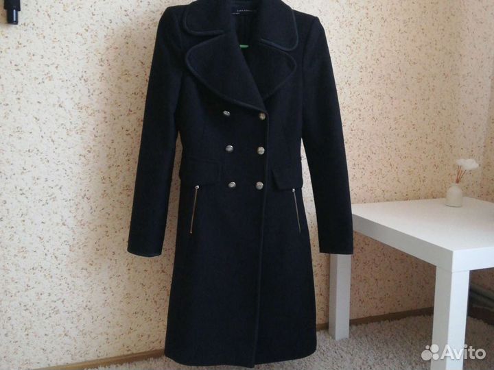 Пальто Zara 42
