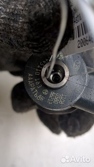 Форсунка топливная Opel Astra H