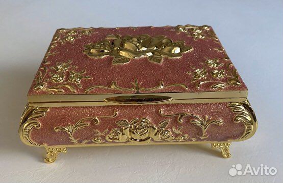 Изящная шкатулка