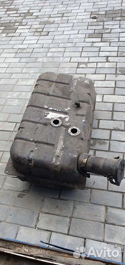 Бензобак на газ 66