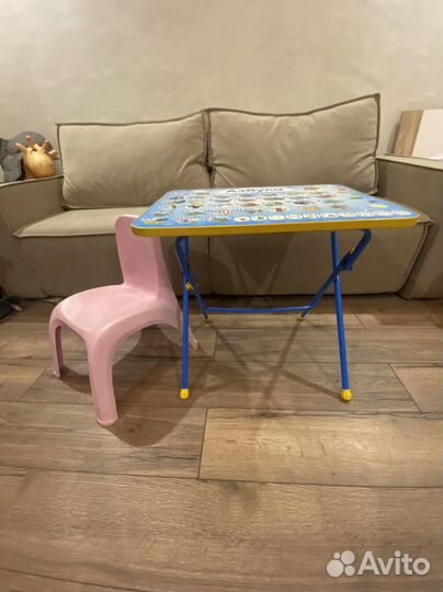 Детский столик и стульчик