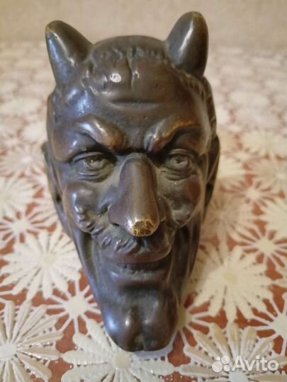 Мефистофель пепельница шкатулка