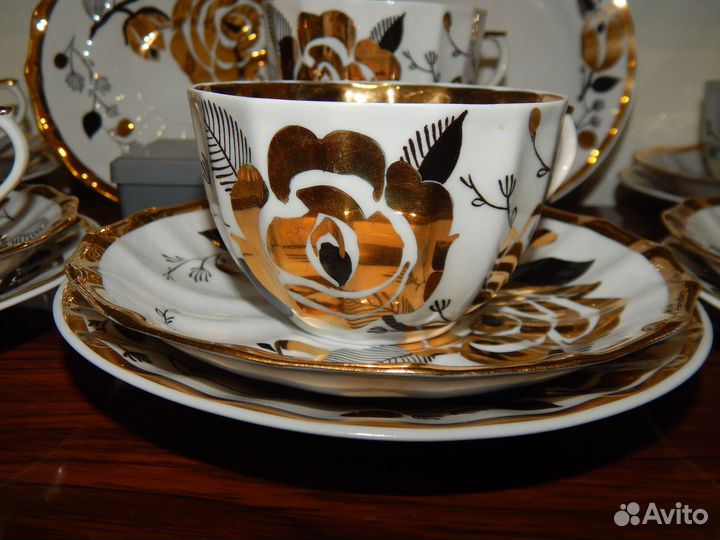 Фарфоровый сервиз 