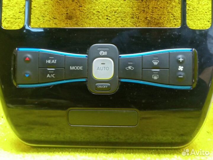 Блок управления климат-контролем передний Nissan