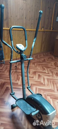 Эллипсоидный тренажёр Body Sculpture BE 6640