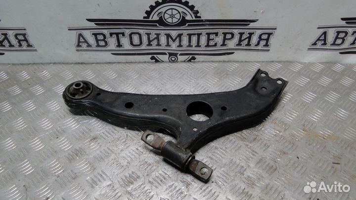 Рычаг передний Toyota Sienna 2 2005 3.3